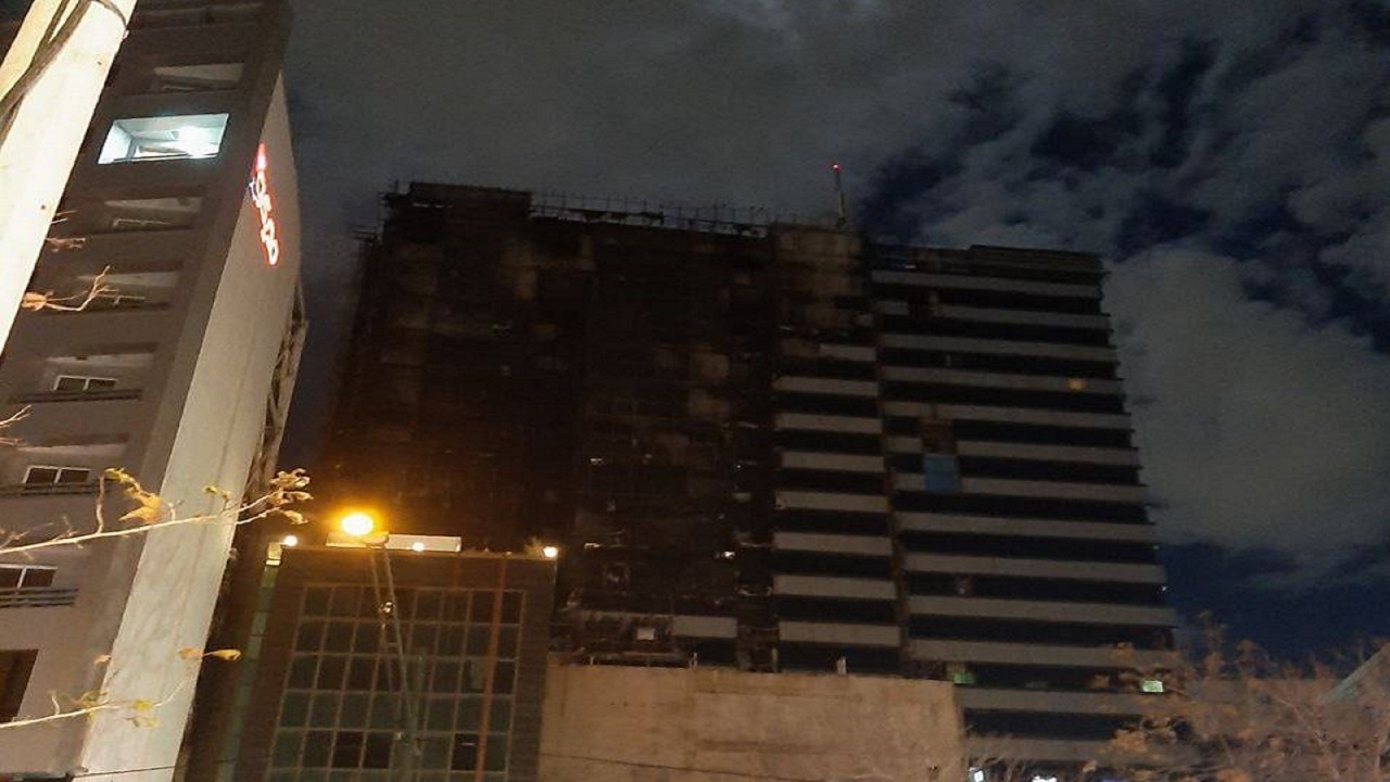 اطفای کامل حریق بیمارستان گاندی/ حادثه مصدوم و فوتی نداشت