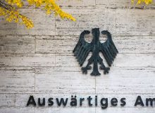 برلین: ایران از نفوذ خود در منطقه برای جلوگیری از گسترش تنش‌ها استفاده کند