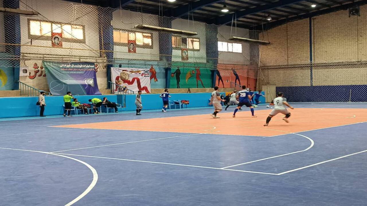 برگزاری مسابقات فوتسال قهرمانی کارکنان سپاه در مشهد