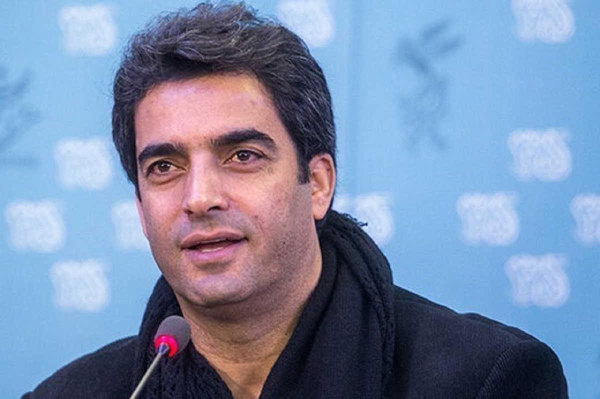 عکس| قاب زیرخاکی از منوچهر هادی با ریش در کنار سازنده گاندو