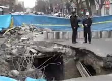 فرونشست زمین در تهران/ اتوبوس‌های شرکت واحد تغییر مسیر دادند + فیلم