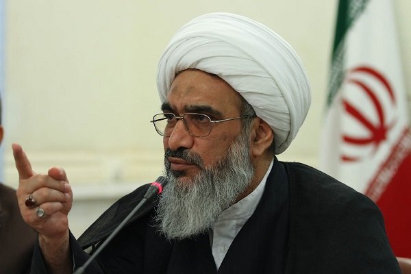 امام جمعه بوشهر: انقلاب اسلامی ایران الهی بود؛ رهبری الهی و اهداف و مسیر الهی دارد / می‌خواهند مجلس حداقلی رای بیاورد و بگویند این مجالس اقلیت و نه اکثریت هستند