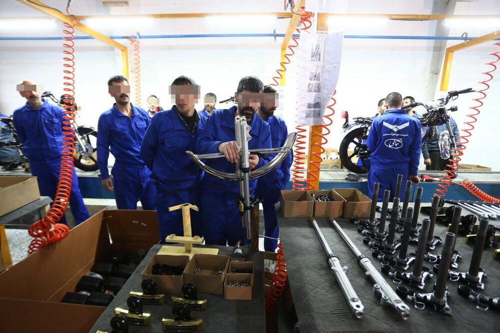 بازدید خبرنگاران از اقدامات دستگاه قضایی در حوزه اشتغالزایی زندانیان در قم