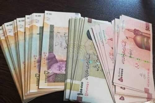 ببینید | عیدی کارکنان دولت و بازنشستگان تعیین شد / نظر شما در خصوص رقم عیدی چیست؟