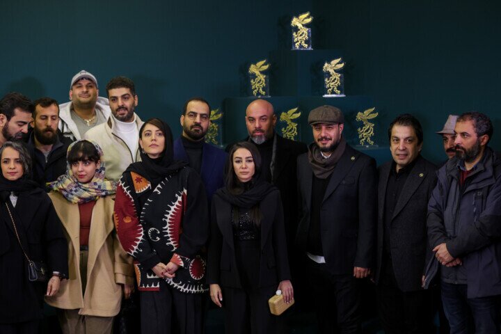 خنده و دست و هورا برای اولین فیلم جواد عزتی