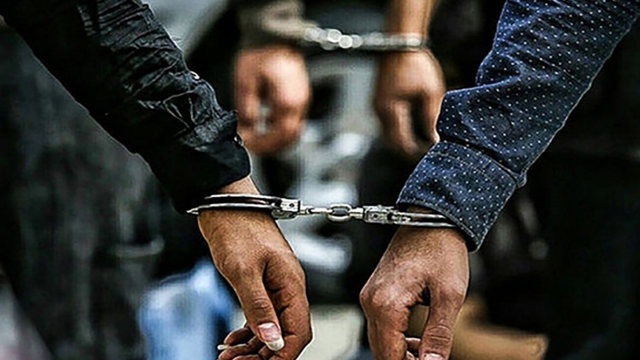 سارقان مغازه، حین سرقت دستگیر شدند