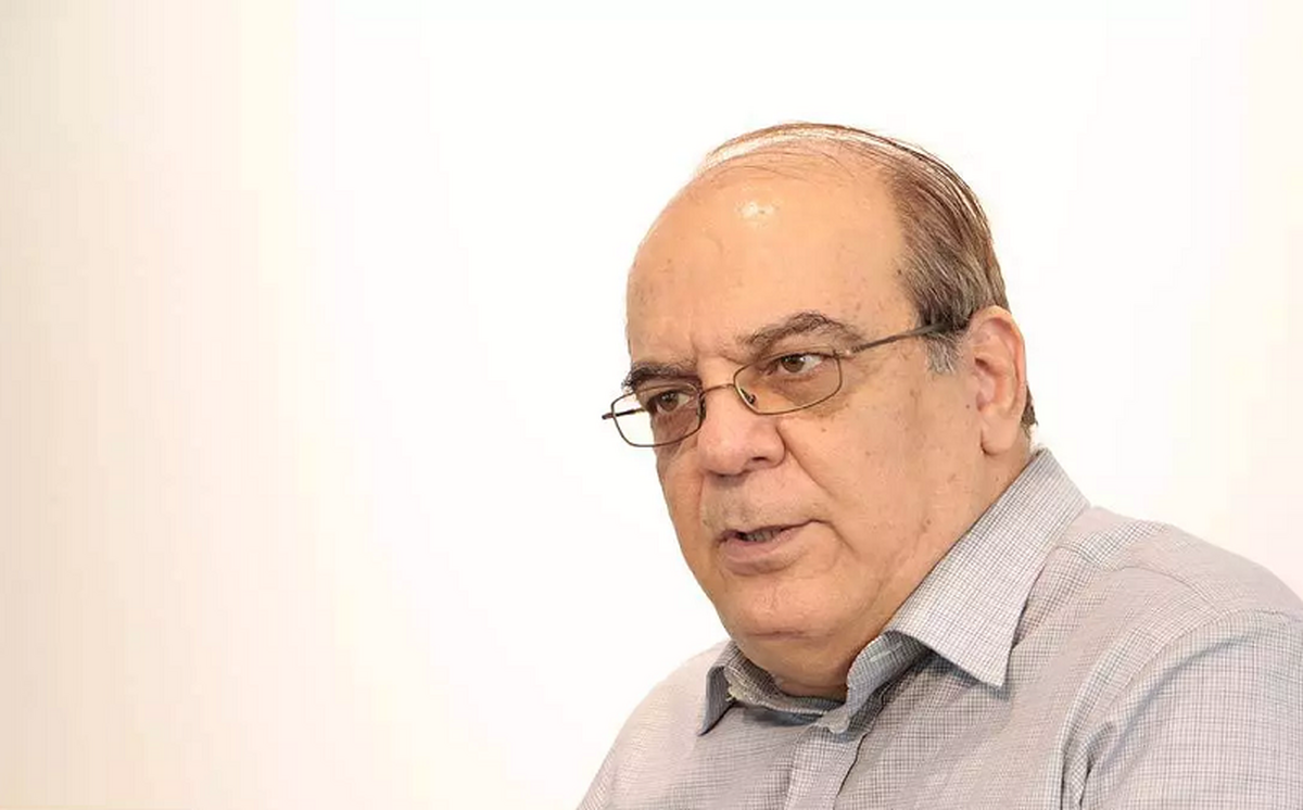 عباس عبدی: در انتخابات ۱۳۹۶ گفته‌های خاتمی و کلیدواژه «تکرار می‌کنم» تعیین کننده بود اما تصور اینکه مردم فقط منتظر شنیدن چنین حرفی بودند تا به پای صندوق بیایند، نادرست است / دنیای امروز از اغلب افراد مرجعیت‌زدایی کرده / تنها راه موثر برای جلب مشارکت مردم، توجه مستقیم به خواست آنان است