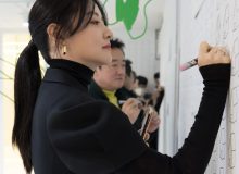 عکس| استایل شیک یانگوم در سن ۵۳ سالگی