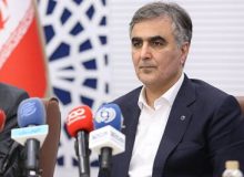فرزین: ده درصد بیشتر از سال گذشته ارز تامین کرده‌ایم/ هر موسسه و بانکی اصلاح نشود منحل می‌کنیم