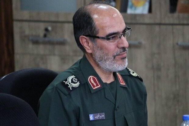 فرمانده سپاه عاشورا: بالا بودن رقم رای دهندگان نشان‌دهنده‌ی مقبولیت بالای نظام کشور است / بحث فیلترینگ مطالبه‌ی ما نیز هست / عمده‌ترین بحثی که در حال حاضر نیاز داریم اتحاد ملی است