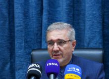 مجلس حداقل ۴۰۰همت هزینه‌های بودجه را اضافه کرد/ مصوبات نمایندگان موجب کسری می‌شود / زمان پرداخت عیدی کارکنان