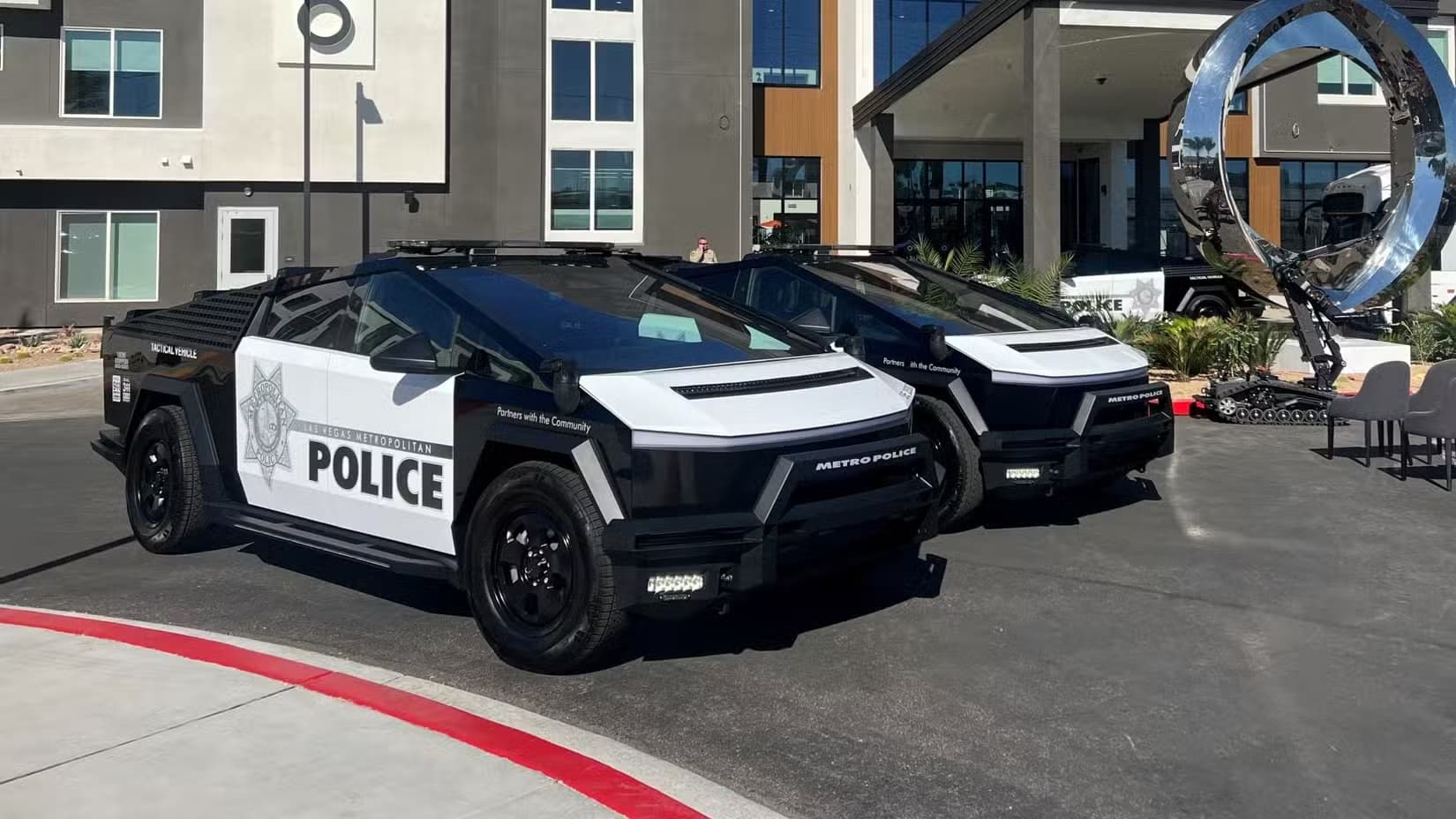 اداره پلیس لاس‌وگاس به خودروهای برقی سایبرتراک مجهز شد - لینک ۳۶۵