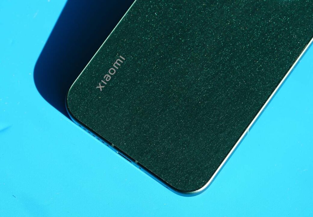 تصاویر واقعی شیائومی ۱۷ اولترا نشان می‌دهند که این گوشی پرچمدار تا چه اندازه خیره‌کننده است - لینک ۳۶۵