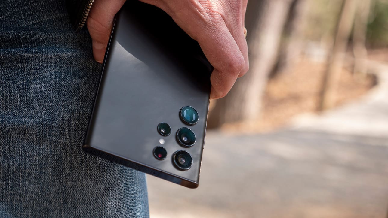 اپل ممکن است این ویژگی کلیدی گلکسی S23 اولترا را در سال ۲۰۲۸ کپی کند - لینک ۳۶۵