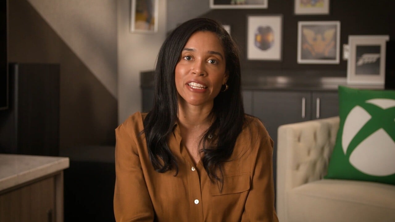 سارا باند سکوت خود را بعد از جدایی از ایکس باکس شکست