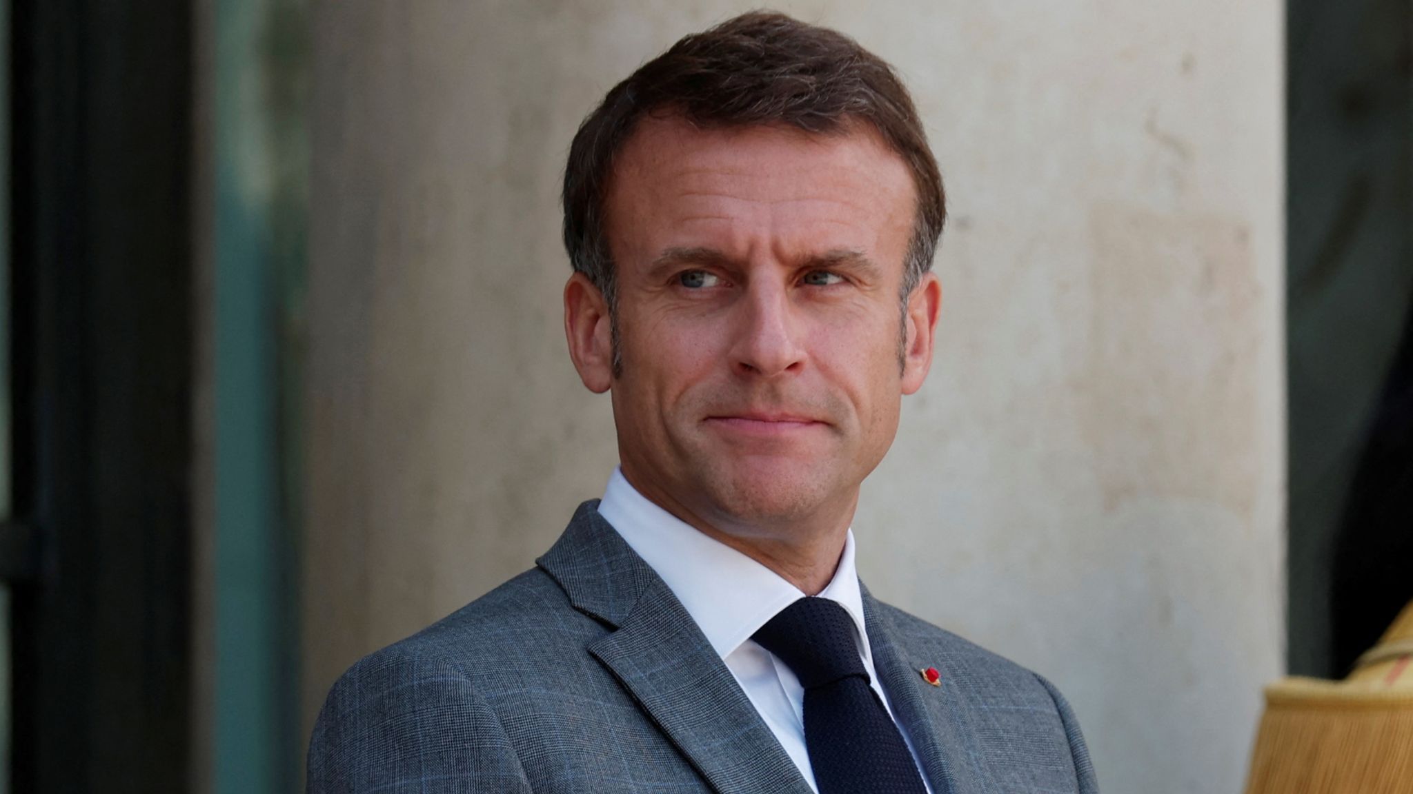 رئیس جمهور فرانسه از اعمال محدودیت‌های احتمالی بر بازی‌های ویدیویی دفاع کرد