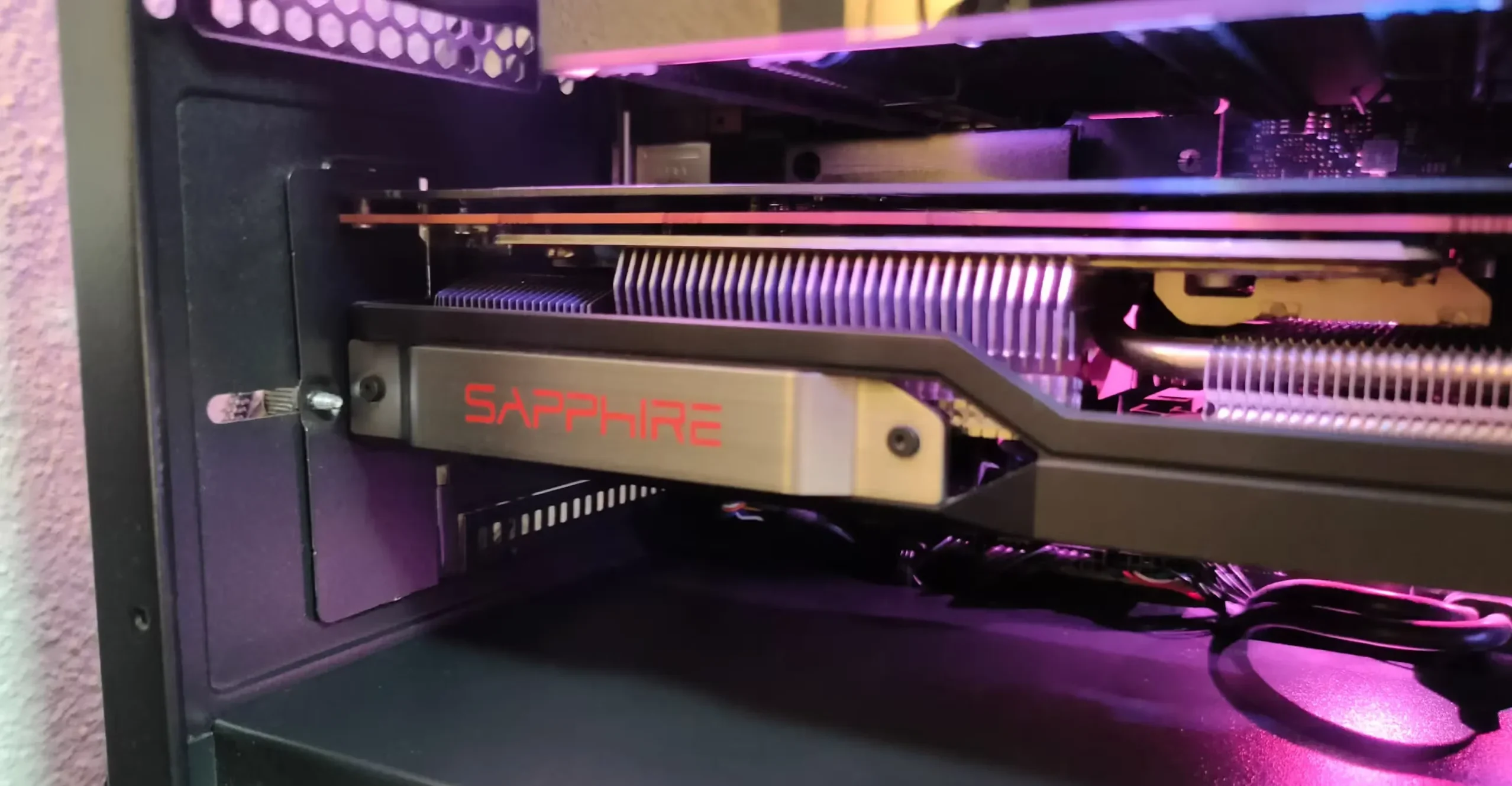 چرا خرید کارت گرافیک گیمینگ پرچمدار بهترین انتخاب نیست؟