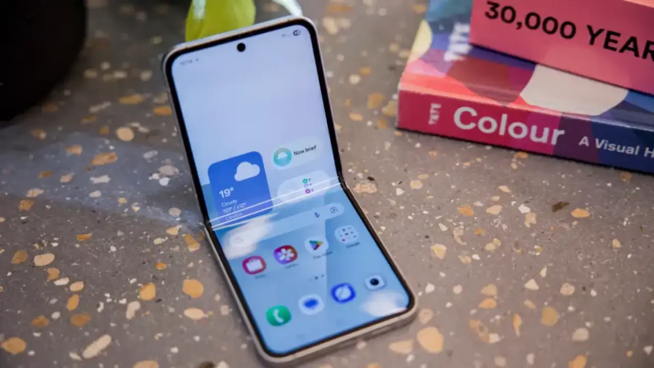 Galaxy Z Flip 8
