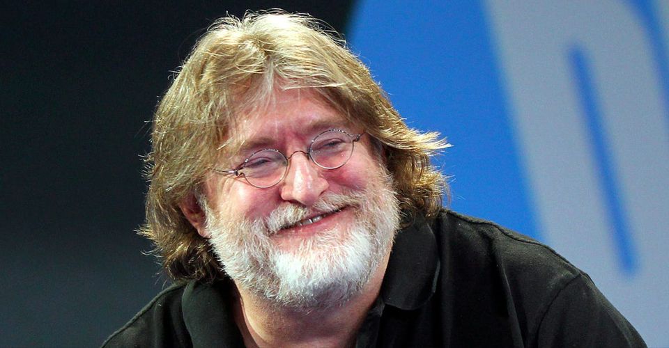 گیب نیوئل در سن ۶۰ سالگی هنوز روزی یک دست Dota 2 بازی می‌کند