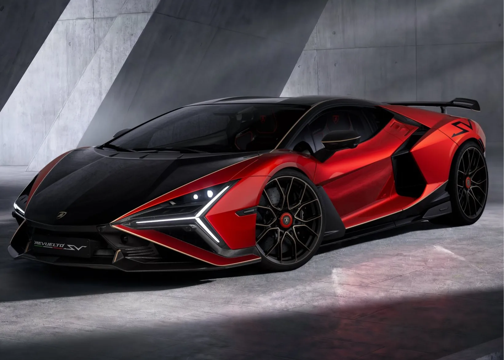 خودروی Lamborghini Revuelto SV معرفی شد؛ طراحی چشم‌نواز و سرعت خیره‌کننده 