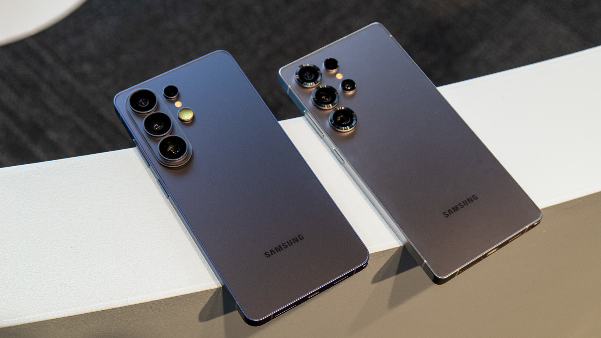 رندرهای Galaxy S27 Pro تفاوت‌های کلیدی آن با S27 Ultra را فاش کردند 