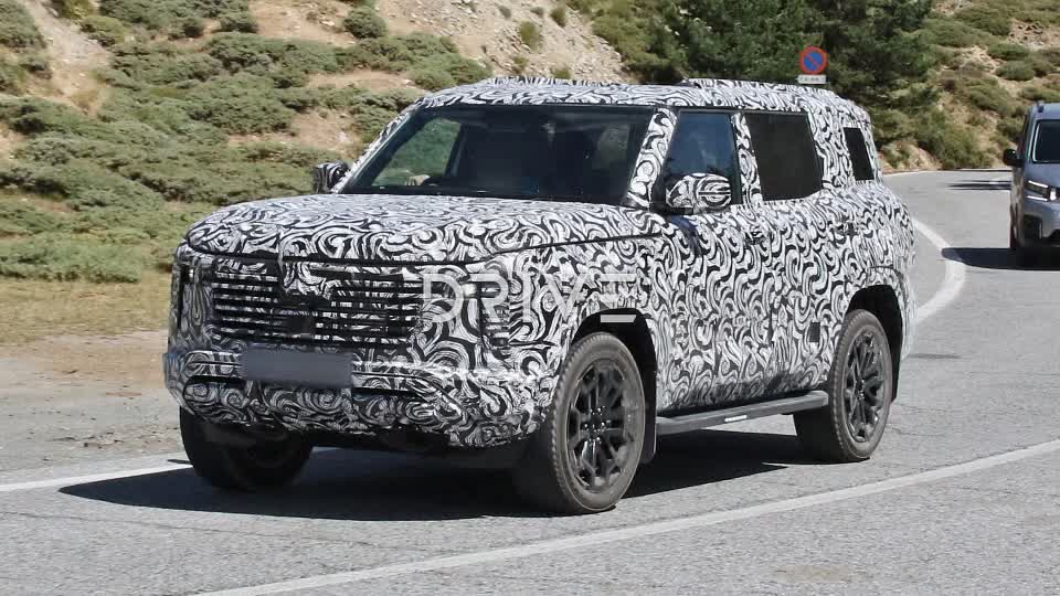 شاسی‌بلند Mitsubishi Pajero 2027 هفته آینده معرفی می‌شود؛ آنچه تاکنون درباره آن می‌دانیم | لینک ۳۶۵