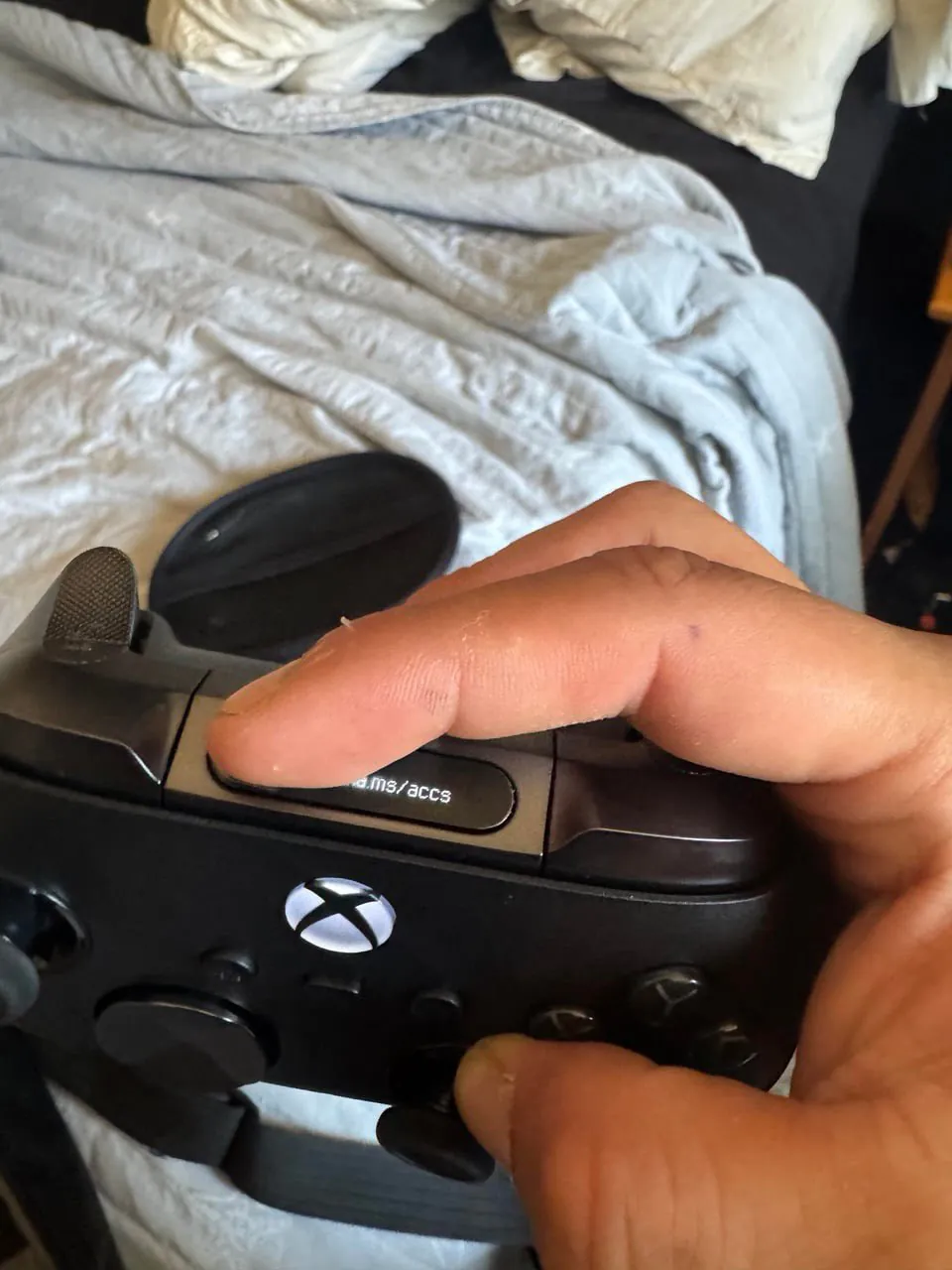 تصاویر فاش‌شده تأیید می‌کنند: دسته جدید Xbox Elite Series 3 از یک صفحه‌نمایش کوچک بهره می‌برد | لینک ۳۶۵