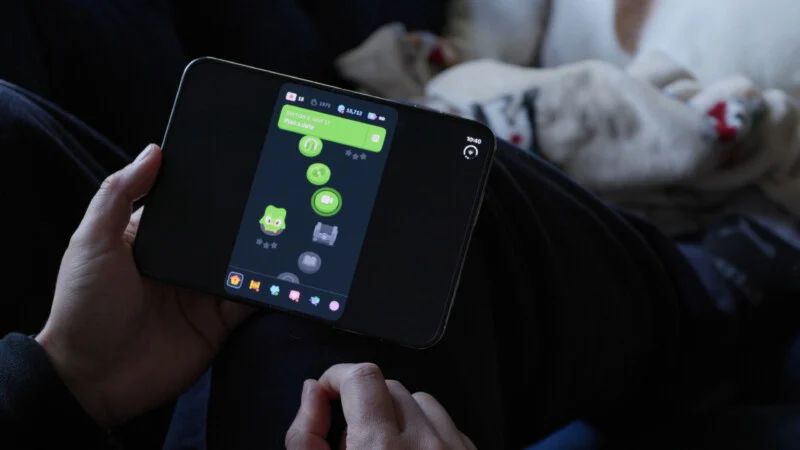 Duolingo-800x450jpg بررسی آیفون Duo؛ سازش، اما نه به قیمت فدا کردن کیفیت | لینک ۳۶۵